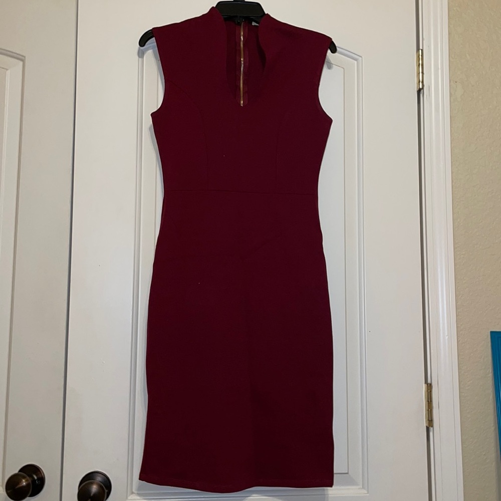 Maroon midi dress!